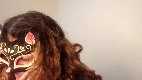 Snapshot of luanapowerful chatting on 10-25-25, 05:04 luanapowerful online show from 10-25-25, 05:04