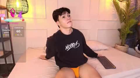 Snapshot of luandy_ chatting on 12-22-25, 09:12 lUAN online show from 12-22-25, 09:12