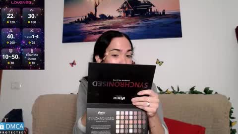 Snapshot of luara_ chatting on 11-18-25, 09:36 luara_ online show from 11-18-25, 09:36