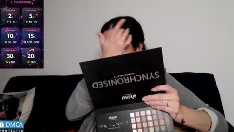 luara_ online show from 01-06-26, 11:36