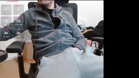 Snapshot of luca2828 chatting on 02-03-26, 09:25 luca2828 online show from 02-03-26, 09:25