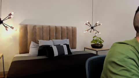 luca_morettii online show from 09-17-25, 12:18