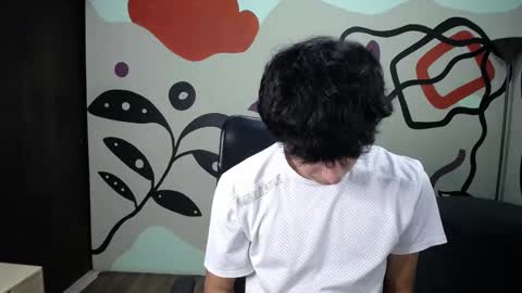 Snapshot of luca_vega chatting on 10-07-25, 01:08 luca online show from 10-07-25, 01:08