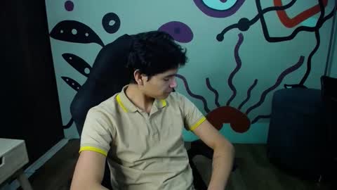 Snapshot of luca_vega chatting on 10-11-25, 12:36 luca online show from 10-11-25, 12:36