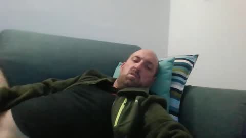 Snapshot of lucabeech88 chatting on 10-28-25, 08:44 Luca online show from 10-28-25, 08:44