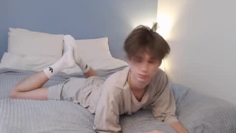 lucacharm online show from 03-04-25, 07:19