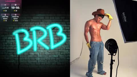 Luca Dior online show from 12-21-25, 11:39