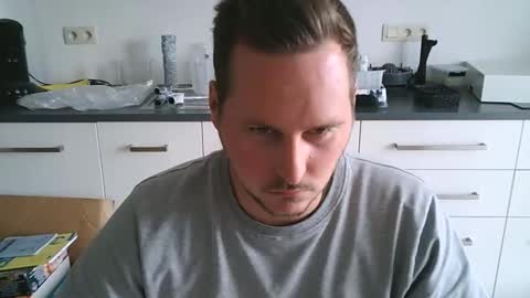 Snapshot of lucas1996_ chatting on 09-16-25, 02:40 Lucas online show from 09-16-25, 02:40