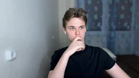 Snapshot of lucas_dany chatting on 12-10-24, 12:27 Lucas Gill online show from 12-10-24, 12:27