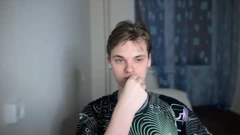 Snapshot of lucas_dany chatting on 12-16-24, 02:16 Lucas Gill online show from 12-16-24, 02:16