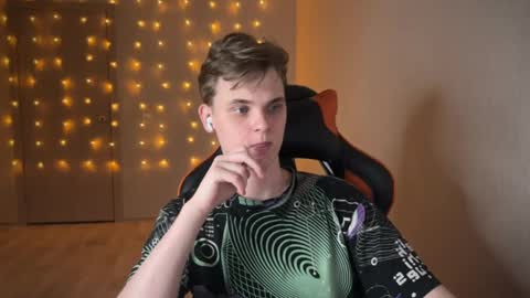 Snapshot of lucas_dany chatting on 01-08-25, 02:46 Lucas Gill online show from 01-08-25, 02:46