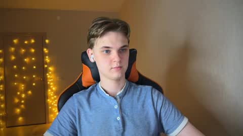 Snapshot of lucas_dany chatting on 01-29-25, 12:12 Lucas Gill online show from 01-29-25, 12:12