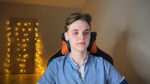 Snapshot of lucas_dany chatting on 01-29-25, 03:22 Lucas Gill online show from 01-29-25, 03:22