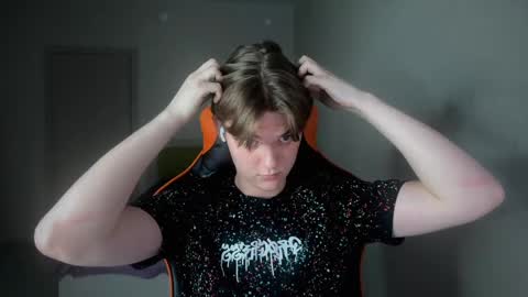 Snapshot of lucas_dany chatting on 03-08-25, 03:13 Lucas Gill online show from 03-08-25, 03:13