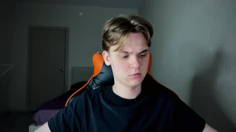 Snapshot of lucas_dany chatting on 03-09-25, 02:18 Lucas Gill online show from 03-09-25, 02:18