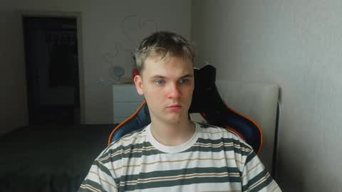 Snapshot of lucas_dany chatting on 09-23-25, 02:58 Lucas Gill online show from 09-23-25, 02:58