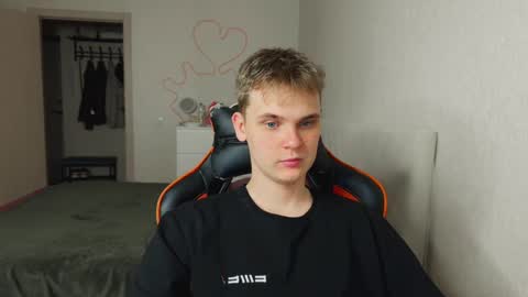 Snapshot of lucas_dany chatting on 09-29-25, 02:38 Lucas Gill online show from 09-29-25, 02:38