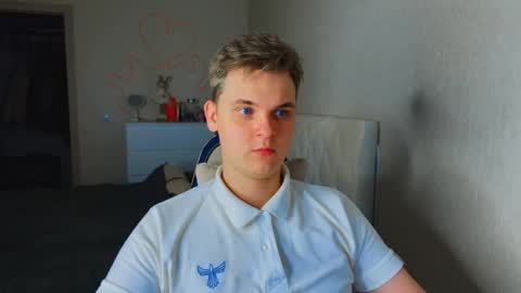 Lucas Gill online show from 12-14-25, 04:01