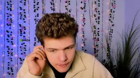 lucas_long_ online show from 09-17-25, 05:09