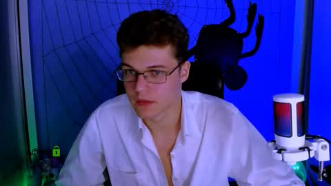 lucas_long_ online show from 10-23-25, 07:01