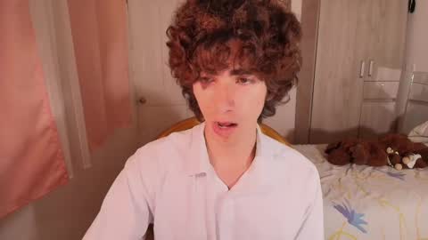 Snapshot of lucas_xo chatting on 11-07-25, 01:27 lucas_xo online show from 11-07-25, 01:27