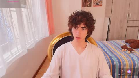 Snapshot of lucas_xo chatting on 11-12-25, 04:29 lucas_xo online show from 11-12-25, 04:29