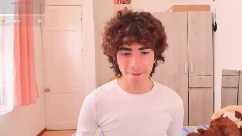 Snapshot of lucas_xo chatting on 11-26-25, 03:57 lucas_xo online show from 11-26-25, 03:57