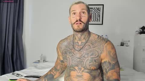 lucasexclusive online show from 12-04-25, 10:13