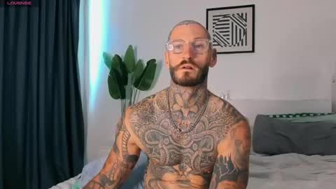 Snapshot of lucasexclusive chatting on 07-09-26, 07:12 lucasexclusive online show from 07-09-26, 07:12