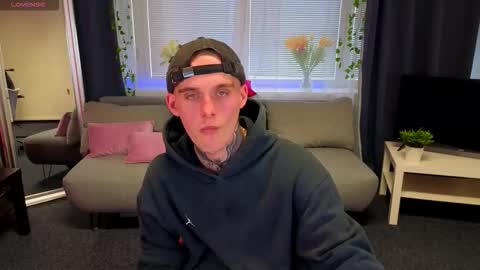 Snapshot of lucassmorgan chatting on 02-25-26, 01:21 Lucas online show from 02-25-26, 01:21