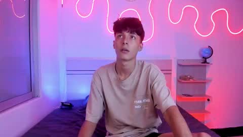 Luccas Ferreira online show from 11-09-25, 07:01