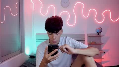 Luccas Ferreira online show from 11-14-25, 07:34