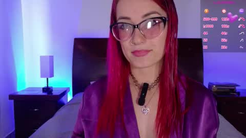 Snapshot of luccycollins_ chatting on 09-20-25, 02:40 Luccy online show from 09-20-25, 02:40