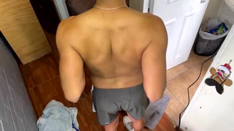 Snapshot of luchosaando chatting on 12-05-24, 03:28 Felipe online show from 12-05-24, 03:28