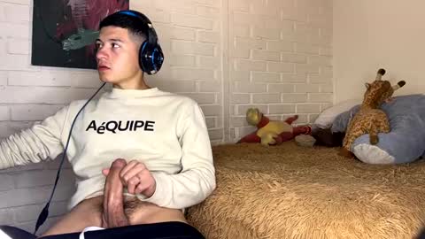 Snapshot of luchosaando chatting on 12-16-24, 03:19 Felipe online show from 12-16-24, 03:19