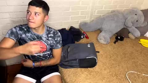 Snapshot of luchosaando chatting on 12-19-24, 06:12 Felipe online show from 12-19-24, 06:12