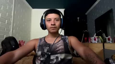 Snapshot of luchosaando chatting on 12-23-24, 06:33 Felipe online show from 12-23-24, 06:33