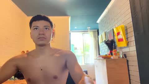 Snapshot of luchosaando chatting on 01-08-25, 04:54 Felipe online show from 01-08-25, 04:54