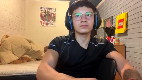 Snapshot of luchosaando chatting on 01-18-25, 03:53 Felipe online show from 01-18-25, 03:53