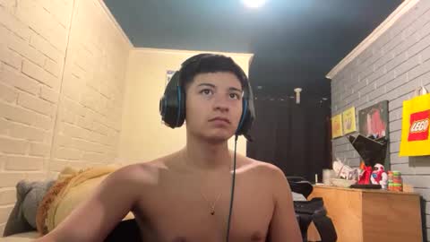 Snapshot of luchosaando chatting on 01-20-25, 02:01 Felipe online show from 01-20-25, 02:01