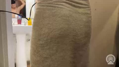 Snapshot of luchosaando chatting on 09-22-25, 12:56 Felipe online show from 09-22-25, 12:56