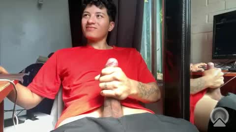 Snapshot of luchosaando chatting on 10-22-25, 02:06 Felipe online show from 10-22-25, 02:06