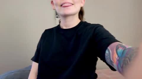 Luci y Fer online show from 03-12-25, 11:54