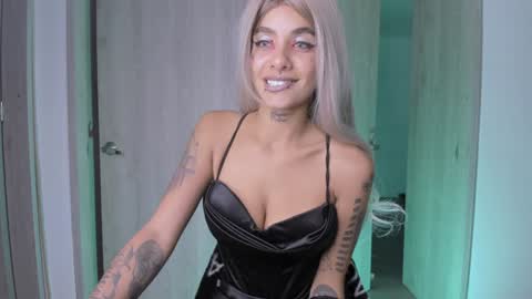 Veronica Rati    online show from 01-01-25, 06:47