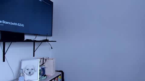 Snapshot of lucia_fuster chatting on 01-07-25, 04:27 Lucia online show from 01-07-25, 04:27