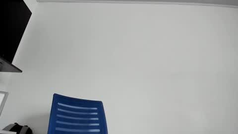 Snapshot of lucia_fuster chatting on 09-13-25, 06:18 Lucia online show from 09-13-25, 06:18