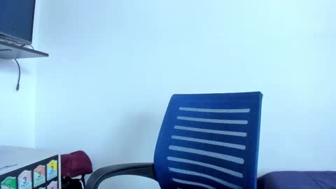 Snapshot of lucia_fuster chatting on 10-18-25, 09:37 Lucia online show from 10-18-25, 09:37