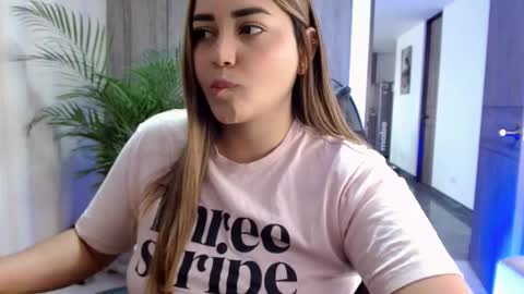 Snapshot of lucia_star_ chatting on 01-10-26, 05:48 lucia star online show from 01-10-26, 05:48