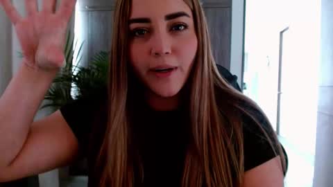 Snapshot of lucia_star_ chatting on 01-13-26, 07:41 lucia star online show from 01-13-26, 07:41