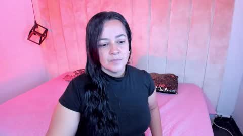 Snapshot of lucia_vonne chatting on 09-14-25, 01:10 Lucia Vonne online show from 09-14-25, 01:10